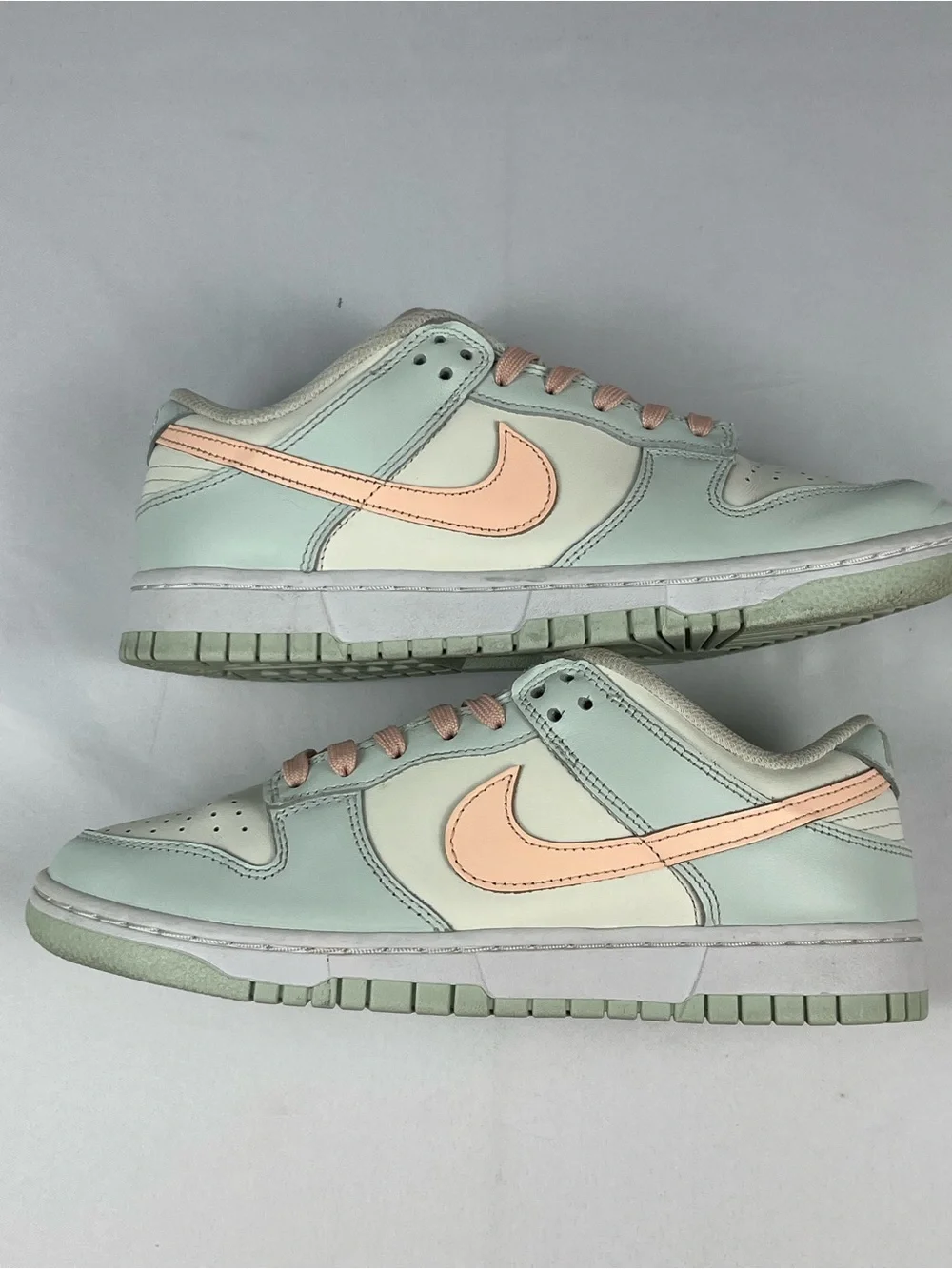 Nike Dunk Low Barely Green Crimson Tint Women’s Size 8 / EU 39 DD1503-104